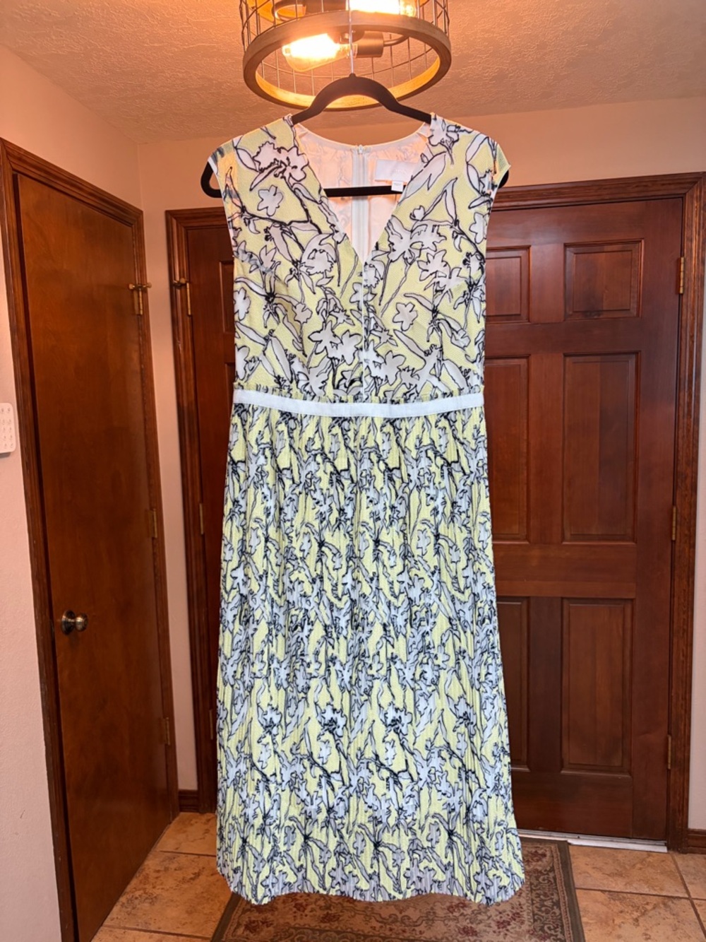 BOSS by Hugo Boss Damune Floral Pleated Midi Dress - NWOT - Size 8 - Picture 2 of 15